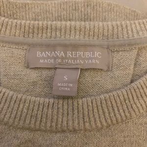 Banana republic gold sweater, great for work